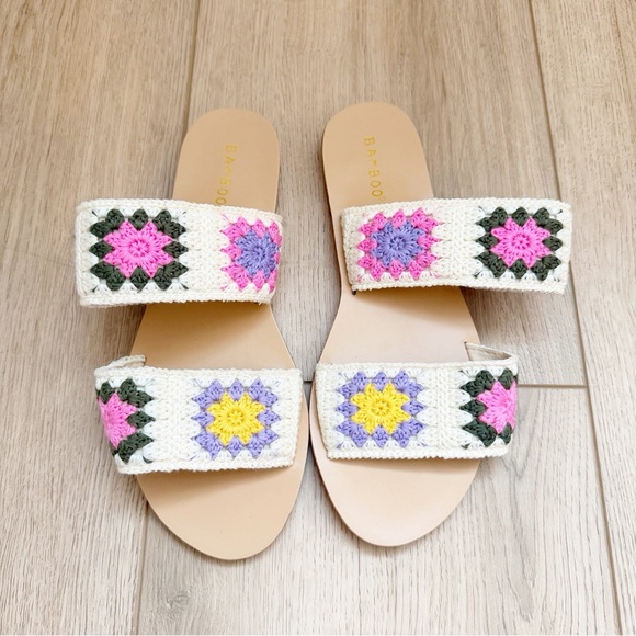 Shoes - Floral Crochet Sandals